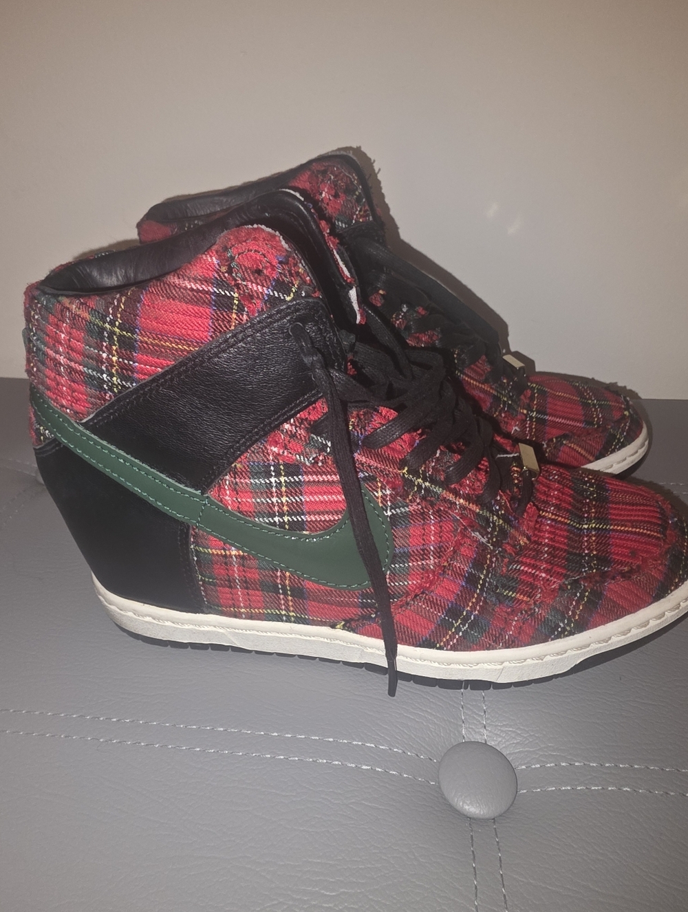 Nike London Dunk Red Plaid Wedge Sneaker with Green Swoosh - Picture 3 of 7